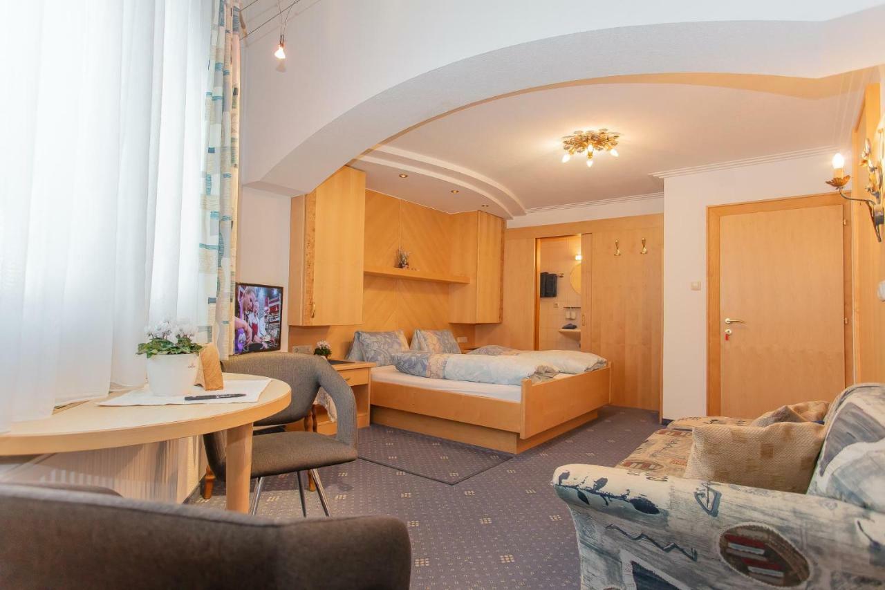 Pensjonat Gaestehaus Rosi *